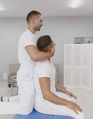 Chiropractor FAQs Chiropractor FAQs